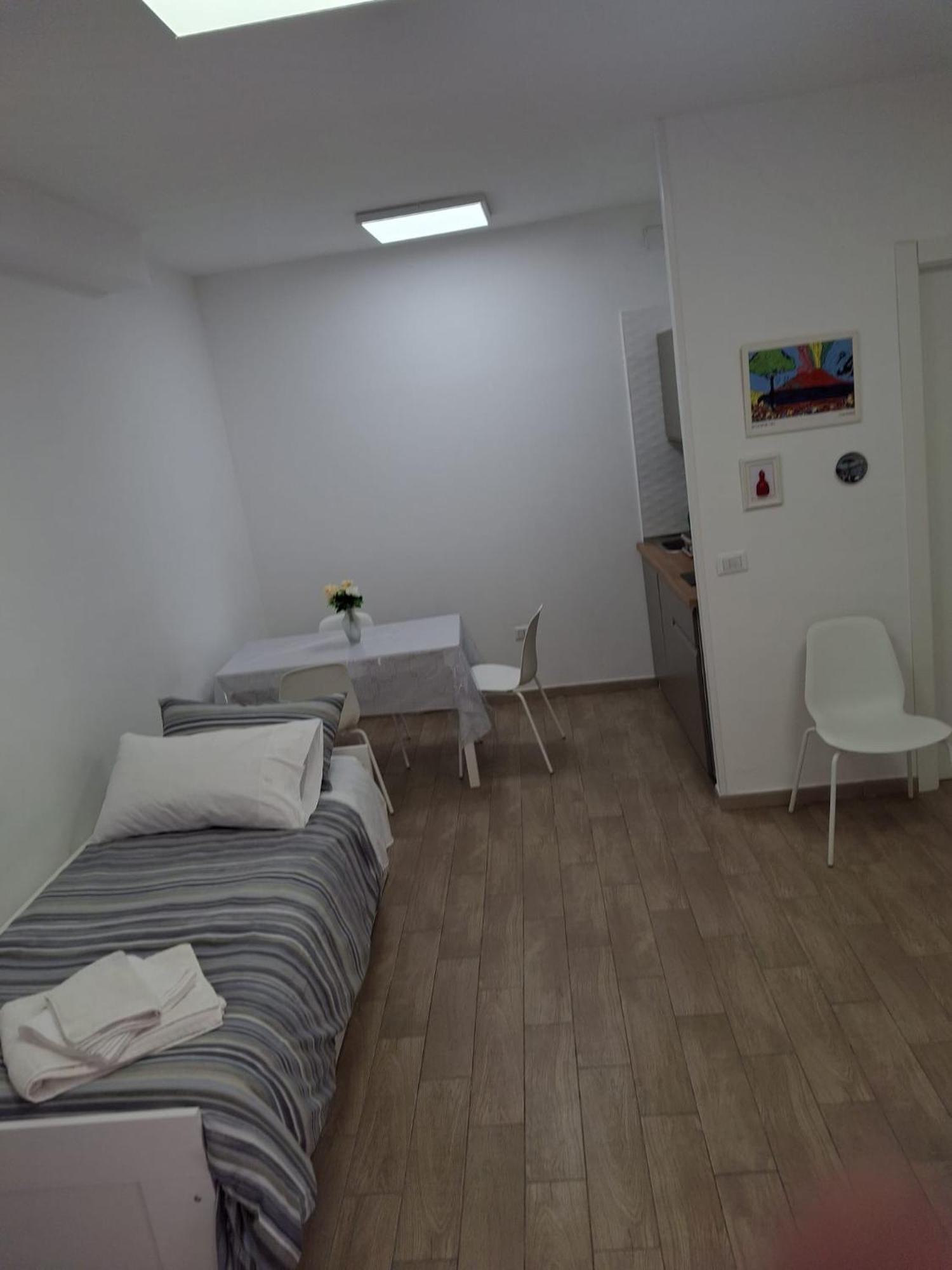 Salvatore Tommasi 43 Centro Storico Neapel Exteriör bild